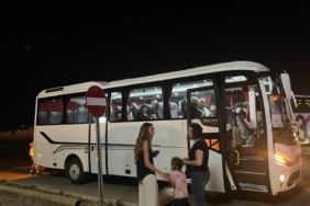 antalyadaki-otel-yangininda-tahliye-edilen-622-turist-civar-otellere-yerlestirildi-ecsl.jpg