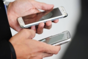 bilim-insanlari-eski-telefonlardan-altin-cikarmanin-yolunu-buldu-cxts.jpg