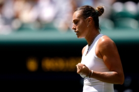 dunya-1-numarasi-aryna-sabalenka-wimbledonda-adini-2-tura-yazdirdi-l4pt.jpg
