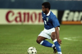 ey-amerika-futbol-senin-neyine-6-romarionun-1000-gol-takintisi-xwuk.jpg