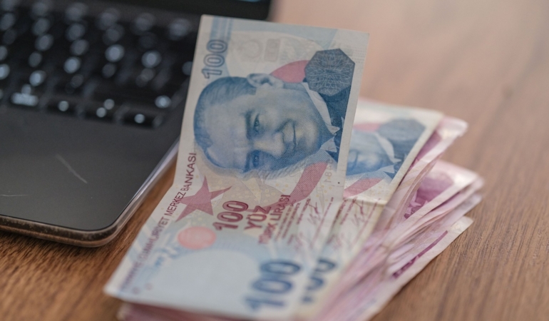 İzmir Büyükşehir Belediyesi’nde en düşük maaş ne kadar oldu?