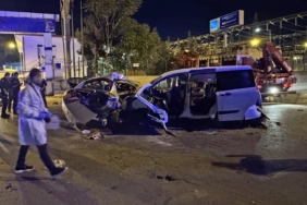 katliam-gibi-kaza-kafa-kafaya-carpistilar-5-kisi-feci-sekilde-can-verdi-qtmz.jpg