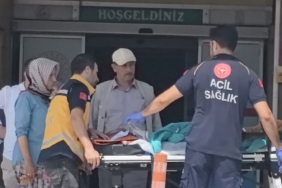 kurban-kesilen-bahcede-bicagin-uzerine-dusen-cocuk-agir-yaralandi-ngxh.jpg