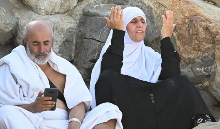 Suudi Arabistan'da 12 bin 500 kadar İranlı hacı mahsur kaldı