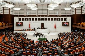 TBMM Genel Kurul'unda 28. Dönem ikinci devre TBMM Başkanlık Divanı belirlendi