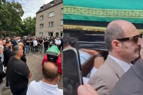FETÖ Firarisi Savcı Zekeriya Öz Muhammed Yakut'un Cenazesinde Görüldü