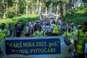olum-yolunda-baris-yuruyusu-basladi-120633-20250708.webp.webp