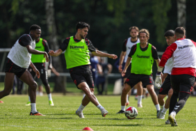 samsunspor-yeni-sezona-hollandada-hazirlaniyor-d27z.jpg