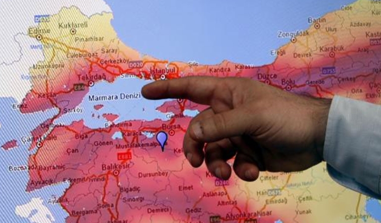 İstanbul'da hissedilen şiddetli deprem oldu