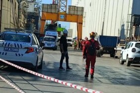 Tersanede üzerine vinç düşen işçi hayatını kaybetti