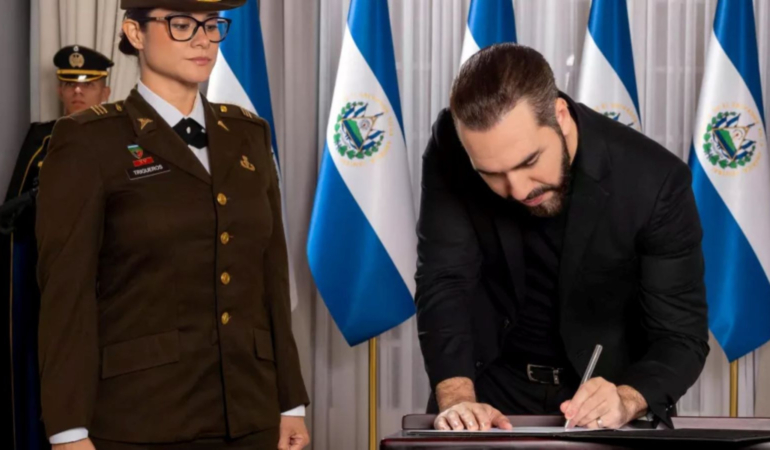 Bukele El Salvador’da okullara askeri düzen getirdi: Disiplin, disiplin, disiplin!