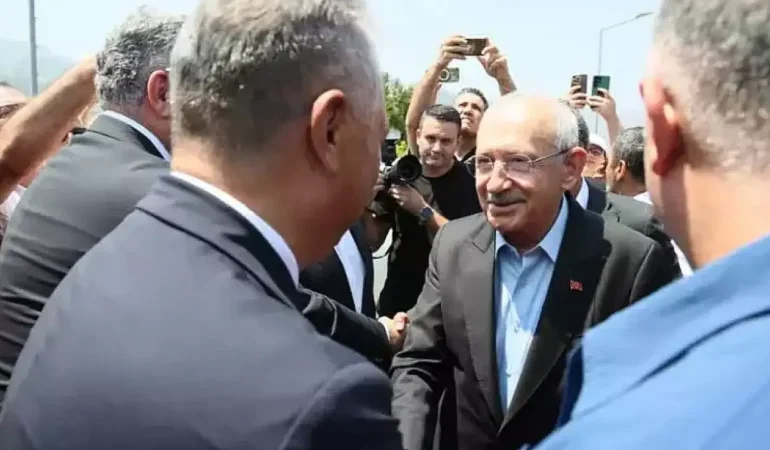 Kılıçdaroğlu, cezaevinde tutuklu Böcek ve Kara'yı ziyaret etti