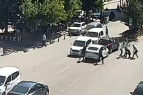 kombi-tartismasinda-ortalik-karisti-kiraciyi-cadde-ortasinda-sopalarla-dovduler-g51p.jpg