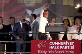 Özgür Özel Bir Kapkaççıyı Baş Tacı Eden Bir Acizlikle Karşı Karşıyayız