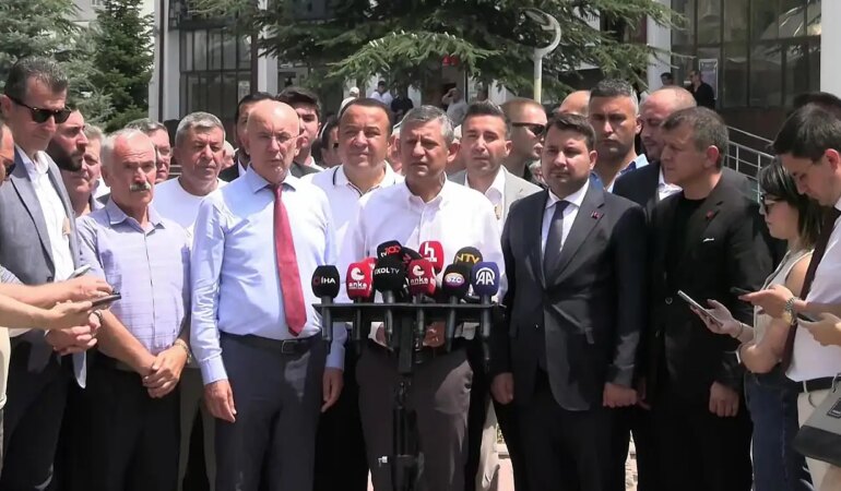 Özgür Özel’den Komisyon ve Grev Kararı Açıklaması