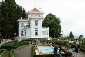 trabzonun-tarihi-mekanlarini-310-bini-askin-turist-ziyaret-etti-141858-20250822.webp.webp