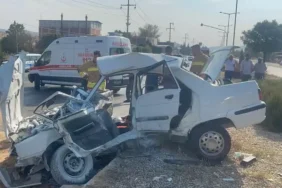 Yolcu otobüsü ile otomobil çarpıştı; karı- koca öldü