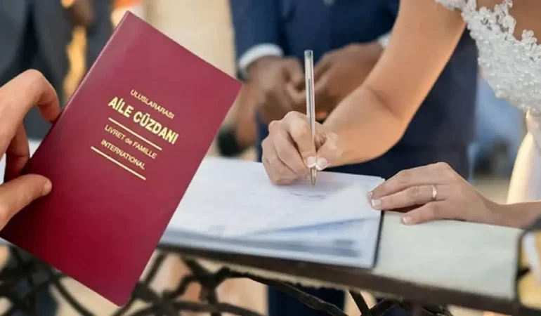 AYM’den kritik karar! Boşanan kadınlar için 300 gün yasağı kalktı mı?