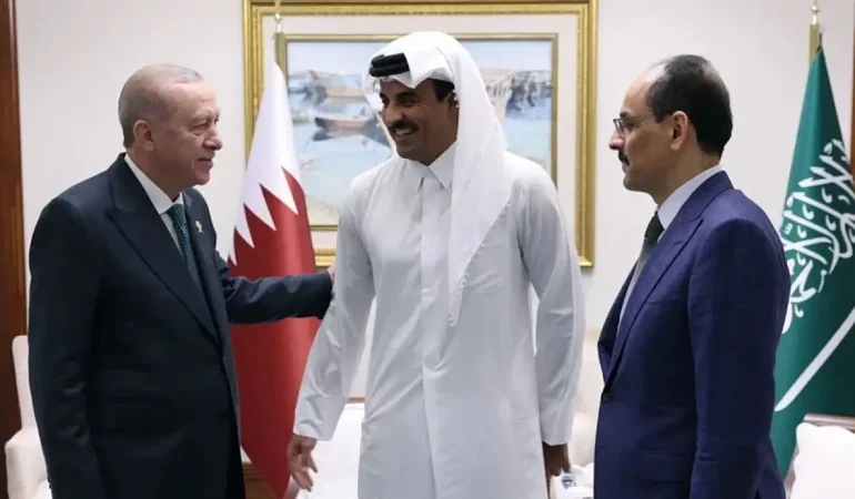 Cumhurbaşkanı Erdoğan, Katar’da Önemli Temaslarda Bulundu