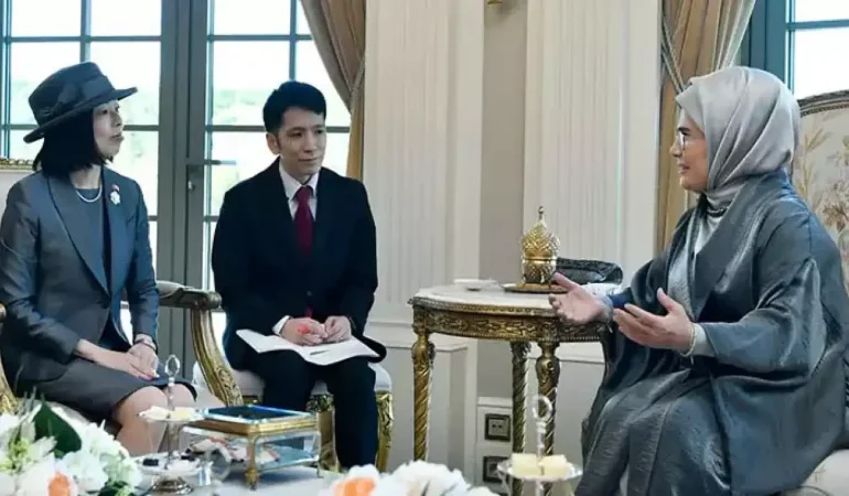 Emine Erdoğan, Japonya Altes Prensesi Mikasa ile bir araya geldi