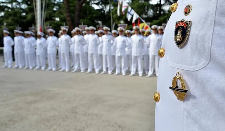 FETÖ'nün Deniz Kuvvetleri mahrem yapılanması soruşturmasında 10 subay ve astsubaya gözaltı