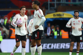 galatasarayin-rakibi-liverpool-907de-yedigi-golle-yikildi-phyi.jpg