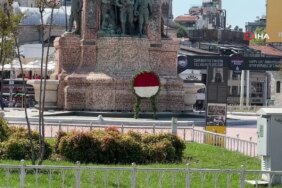 Gürsel Tekin'in Taksim'deki Cumhuriyet anıtına bıraktığı çelenk kaldırıldı!