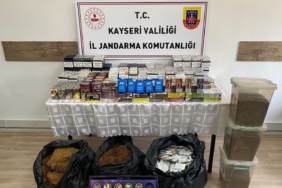 kayseride-kacak-sigara-operasyonu-2-kisi-gozaltina-alindi-1djw.jpg