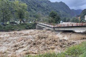 Köprü çöktü, Ayder Yaylası girişi kapandı