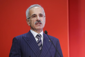 bakan-uraloglu-4-saate-kadar-varan-yolculugu-36-dakikaya-indirecek-gmfi.jpg