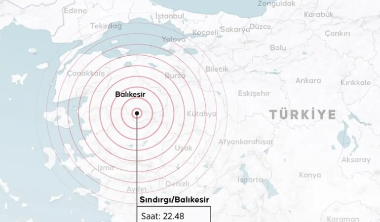 Yıkılan binalar olduğu iddia ediliyor!