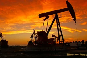 brent-petrolun-varili-6461-dolardan-islem-goruyor-102341-20251003.webp.webp