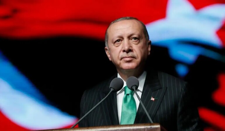 Cumhuriyeti ilelebet payidar kılmak için var gücümüzle çalışıyoruz