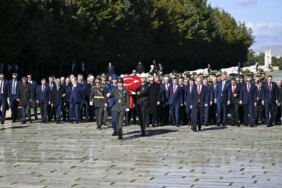 Cumhurbaşkanı Erdoğan ve devlet erkanından Anıtkabir'de 29 Ekim ziyaret etti