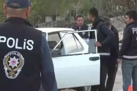 Dur ihtarına uymayan otomobilde esrar ele geçirildi