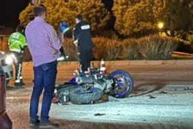 izmirde-otomobille-carpisan-motosikletteki-1-kisi-oldu-1-kisi-yaralandi-ugfe.jpg