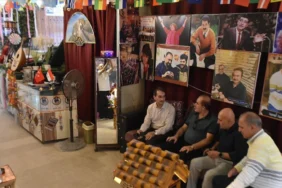 kerkukteki-baris-manco-kafe-sanatcinin-hayranlarini-bulusturuyor-104153-20251004.webp.webp
