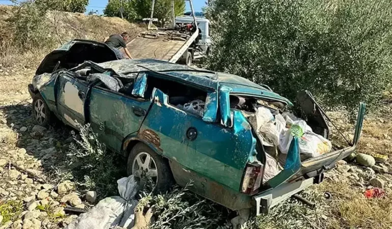 Otomobil şarampole yuvarlandı; karı-koca öldü