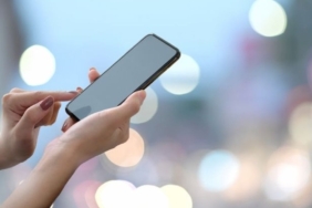 telefon-kadin-konusma-cep-pexels-4jpg-OYtvXgiPh0GbN5UmxaPHgw.jpg