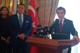 turkiye-cumhuriyetinin-102-yili-londrada-coskuyla-kutlandi-202417-20251029.webp.webp