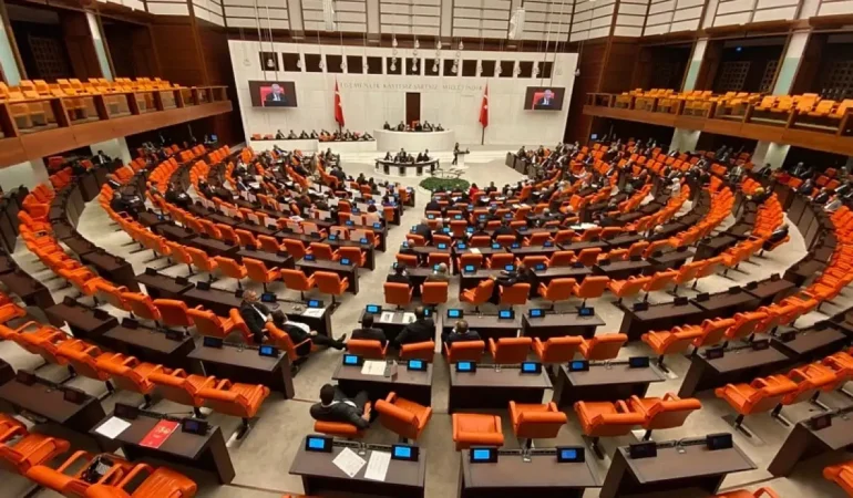 11. Yargı paketinin Meclis'e sunumu ertelendi