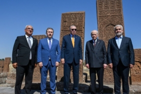 990jpg-HITSomMH-E_hmA11Gw88YA.jpg