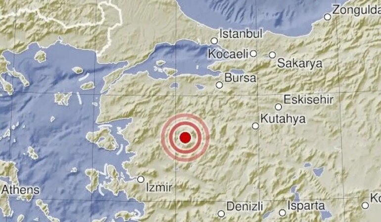 Balıkesir Sındırgı'da 4.9 büyüklüğünde deprem: Marmara Bölgesinde hissedildi
