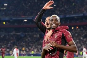 Galatasaray, Amsterdam'da Şov Yaptı: Ajax'ı Üç Golle Geçti!