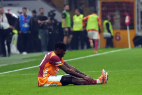 galatasaraya-sok-ustune-sok-wilfried-singo-da-sakatlandi-f03m.jpg