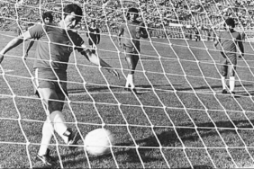 hayalet-karsilasmanin-ardindan-sili-santos-ile-bir-dostluk-maci-oynadi-santos-siliyi-5-0-yendi-fakat.jpeg