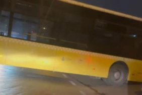 istanbulda-donus-yapmak-isteyen-otobus-yolda-sikisti-hx3k.jpg