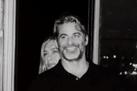 jennifer-aniston-yeni-sevgilisini-bu-fotografla-duyurdu-mutlu-yillar-sevgilim-sauq.jpg