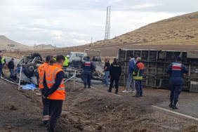 kayseride-tir-devrildi-olu-ve-yarali-var-okxl.jpg
