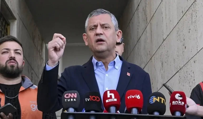 Özgür Özel’den Gazetecilerin İfade Vermeye Çağrılmasına Tepki
